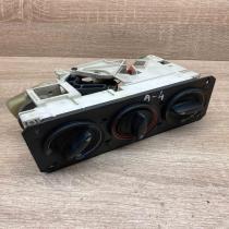 071295A   Climate control unit Audi A4 S4 B5 8D
