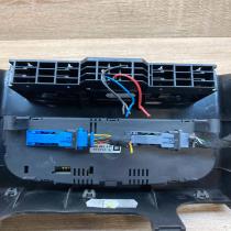 013140985 24439584 330188061 Climate control unit Opel Zafira A