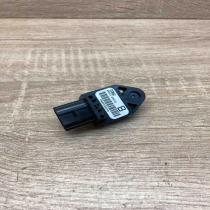 89831 05010 098533831D B Airbag deployment crash/impact sensor Toyota Avensis T2