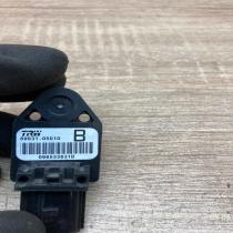 89831 05010 098533831D B Airbag deployment crash/impact sensor Toyota Avensis T2