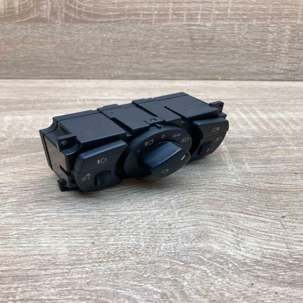 6925295 33290201  Light switch BMW 5 E60 E61