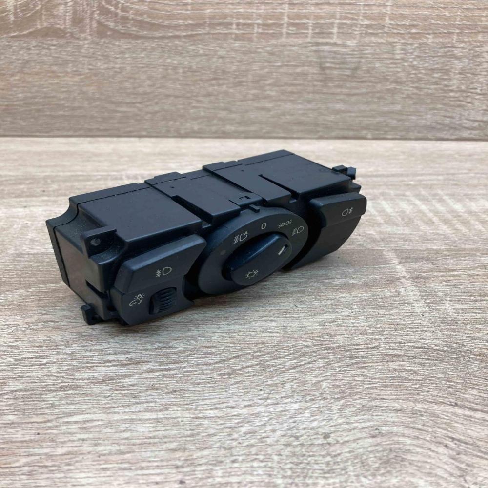 6925287 33290401  Light switch BMW 5 E60 E61