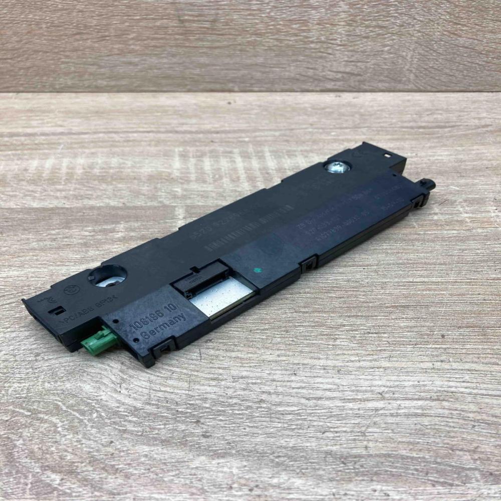 9228968 920 233 027 DA101586 Aerial antenna amplifier BMW 5 F10 F11