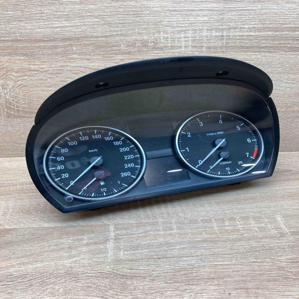 1025330   Speedometer (instrument cluster) BMW 3 E90 E91