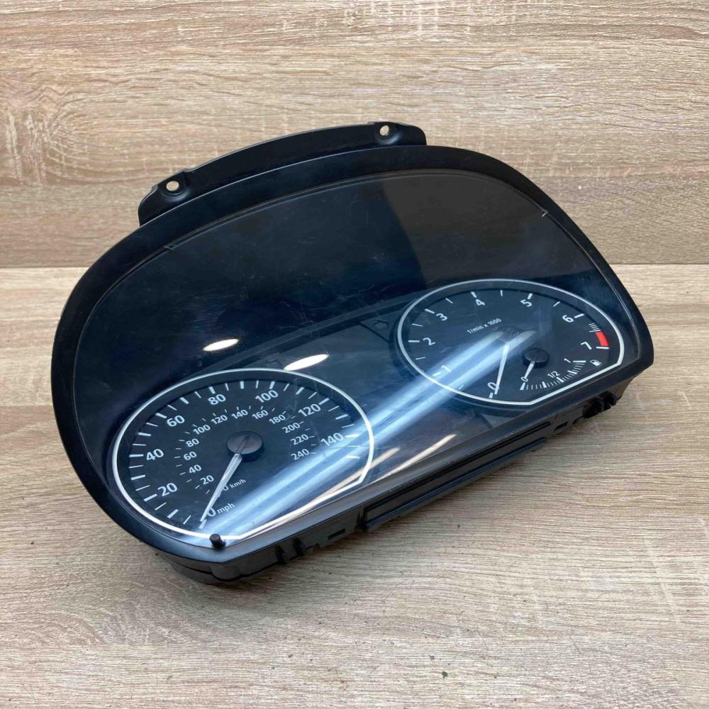 6947136 1024962 11  Speedometer (instrument cluster) BMW 1 E81 E87