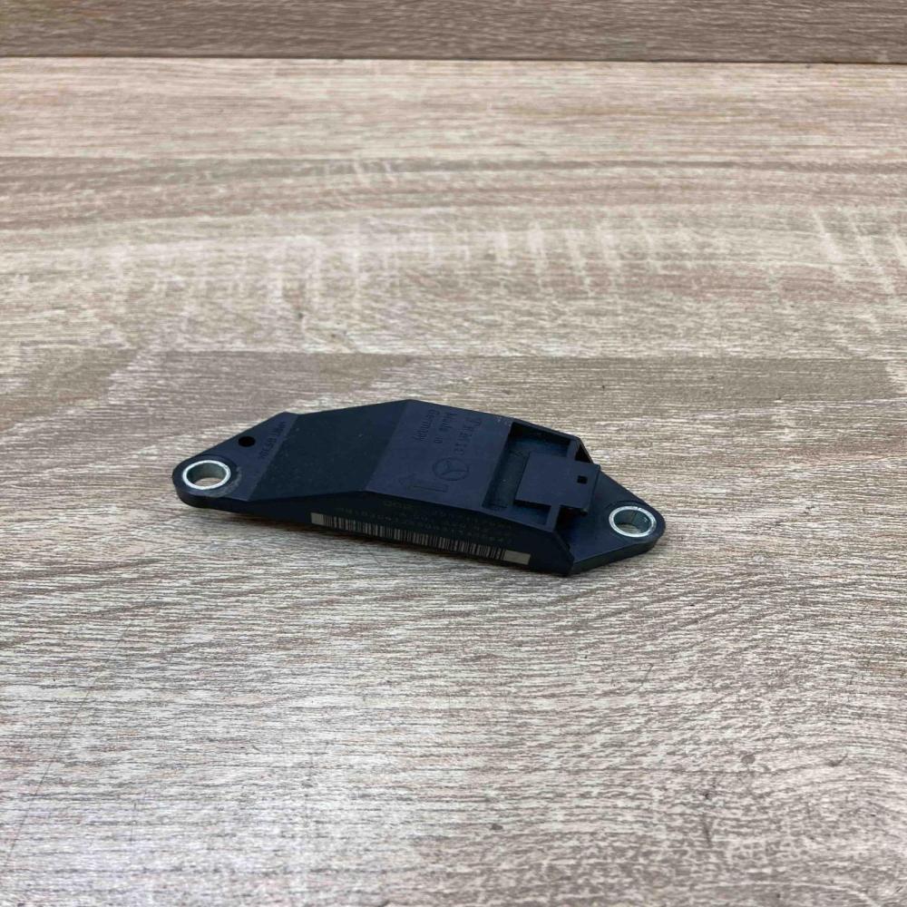 A0018209326   Airbag deployment crash/impact sensor Mercedes-Benz E W211