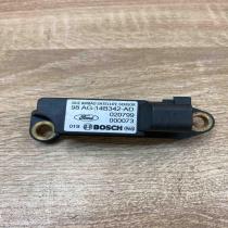 98AG 14B342 AD 020799  Airbag deployment crash/impact sensor Ford Focus