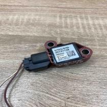 30737138 8840A6  Airbag deployment crash/impact sensor Volvo V50