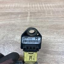 89173 05030 R  Airbag deployment crash/impact sensor Toyota Avensis T250