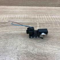 8200682396 601298200  Airbag deployment crash/impact sensor Renault Scenic II -