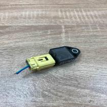 89833 05010 R  Airbag deployment crash/impact sensor Toyota Avensis T250