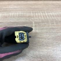 89834 05010   Airbag deployment crash/impact sensor Toyota Avensis T250