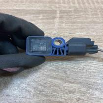 30775522 9W83 14A686  Airbag deployment crash/impact sensor Volvo V50