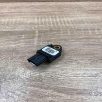 89833 05020 R  Airbag deployment crash/impact sensor Toyota Avensis T250
