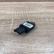 89834 05020   Airbag deployment crash/impact sensor Toyota Avensis T250