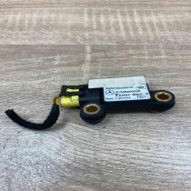 A1638200226   Airbag deployment crash/impact sensor Mercedes-Benz ML W163
