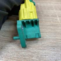 3C0909606   Airbag deployment crash/impact sensor Volkswagen PASSAT B6