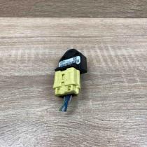 89831 05010 B  Airbag deployment crash/impact sensor Toyota Avensis T250