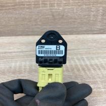 89831 05010 B  Airbag deployment crash/impact sensor Toyota Avensis T250