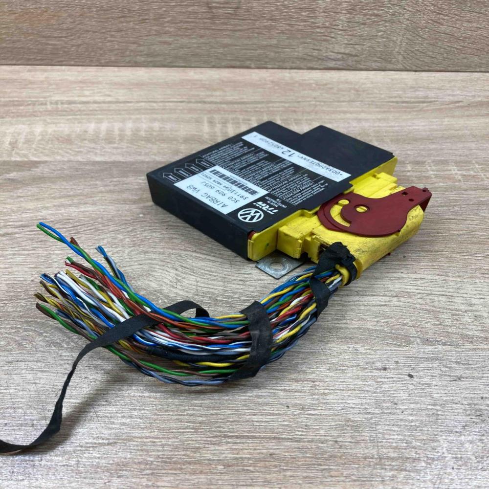 3C0909605J 391130  Airbag control unit/module Volkswagen PASSAT B6