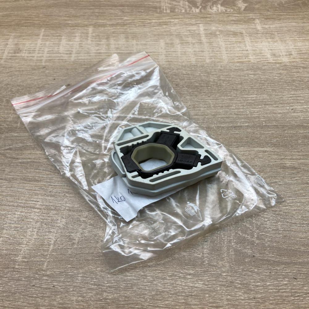 1K0121367P   Radiator mount bracket Volkswagen Polo V 6R