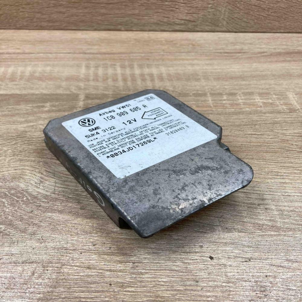 1C0909605A   Airbag control unit/module Volkswagen Transporter - Caravelle T5
