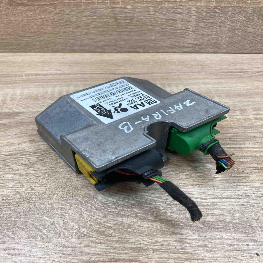 13241766 403253 A3 327963935 Airbag control unit/module Opel Zafira B