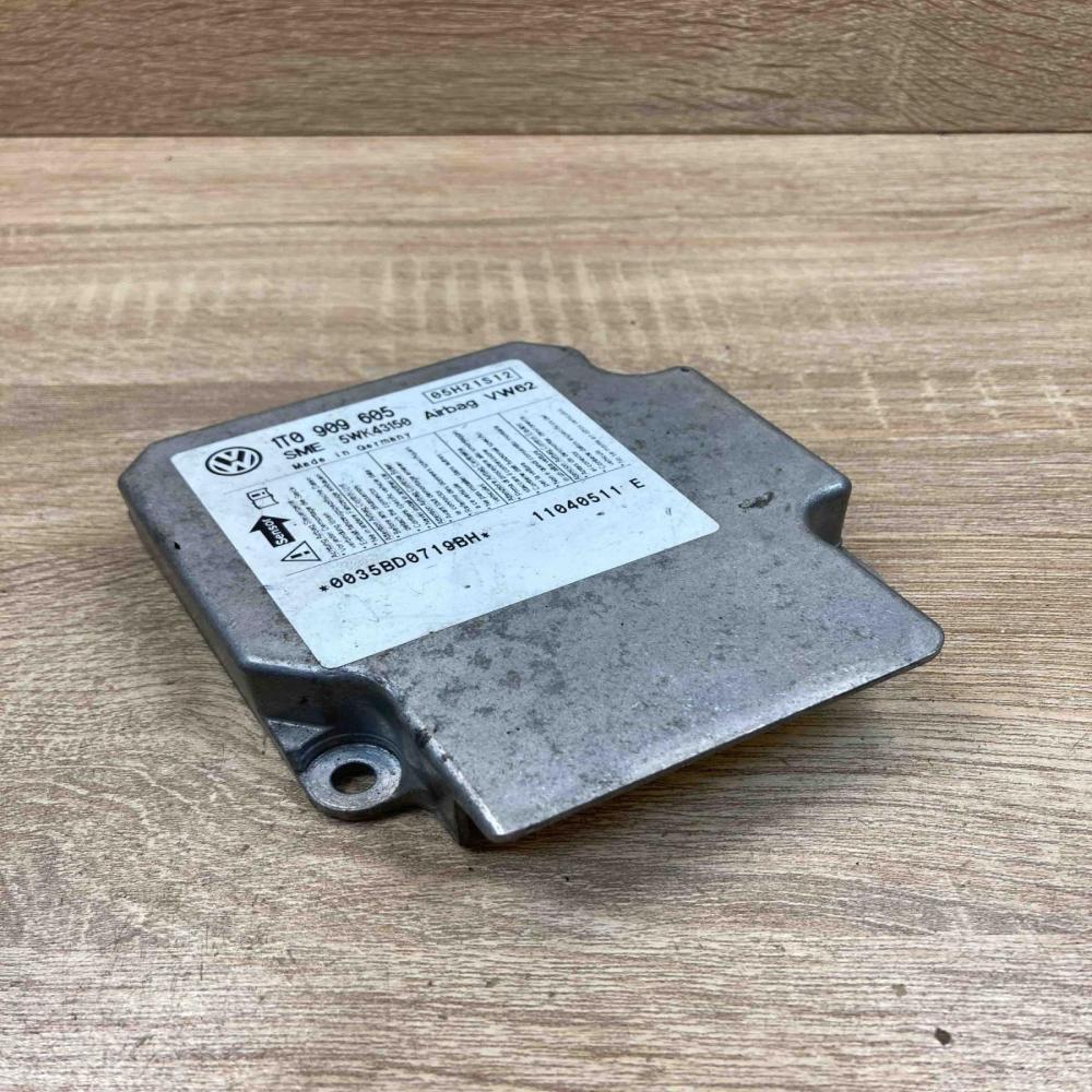 1T0909605   Airbag control unit/module Volkswagen Touran I