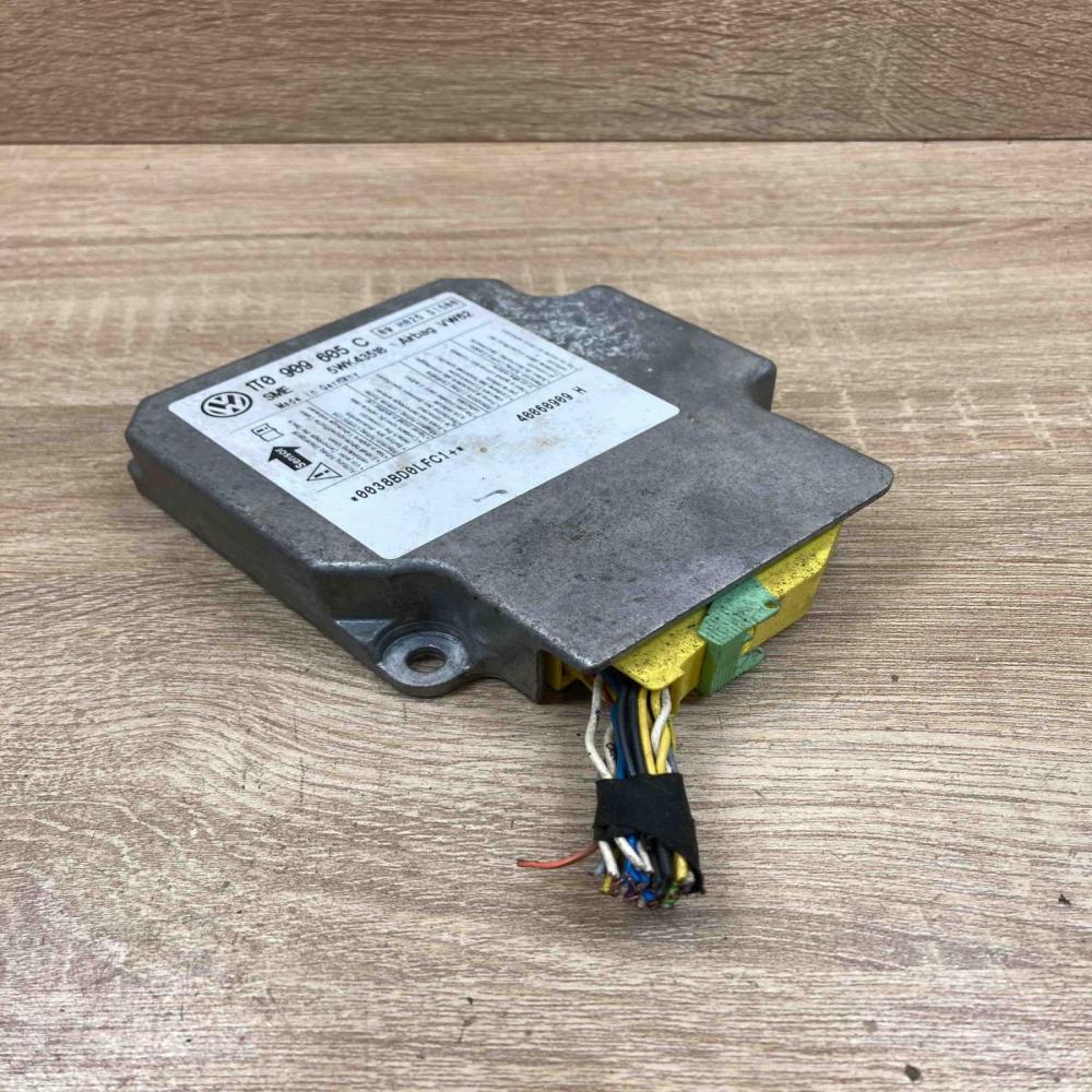 1T0909605C   Airbag control unit/module Volkswagen Touran I