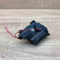 113800 2051   Air flap motor/actuator Toyota Avensis T250