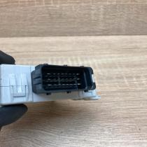 150696   Window wiper relay Toyota Avensis T250