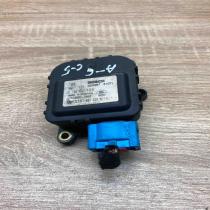 132801129 4B1820511C  Air flap motor/actuator Audi A6 S6 C5 4B