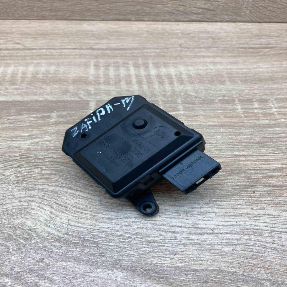 30 93727 00 CE D811290 15181  Air flap motor/actuator Opel Zafira B
