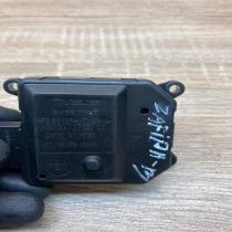 30 93727 00 CE D811290 15181  Air flap motor/actuator Opel Zafira B