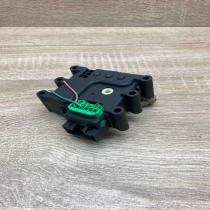 2X04P   Air flap motor/actuator Mazda 6