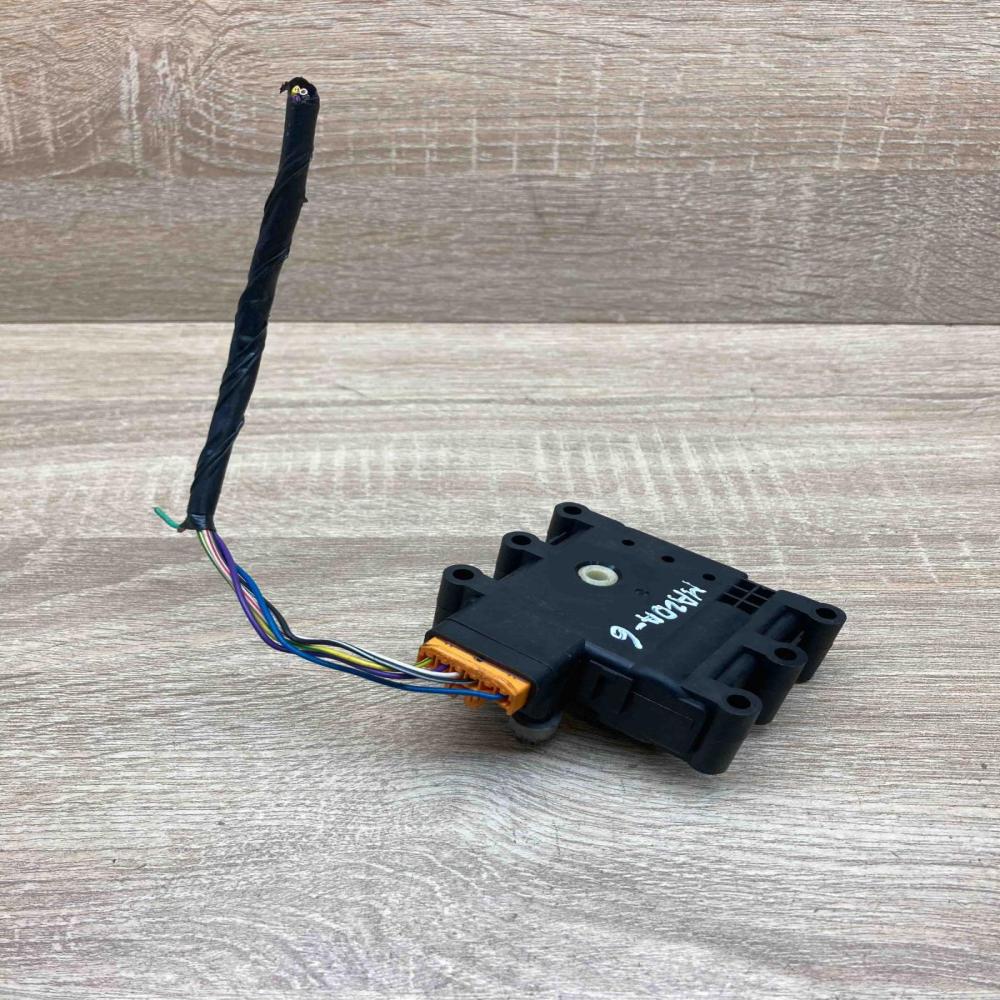 2X05N   Air flap motor/actuator Mazda 6