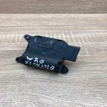 132801337 983381F E  Air flap motor/actuator Volkswagen PASSAT B6