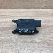 132801337 983381F E  Air flap motor/actuator Volkswagen PASSAT B6