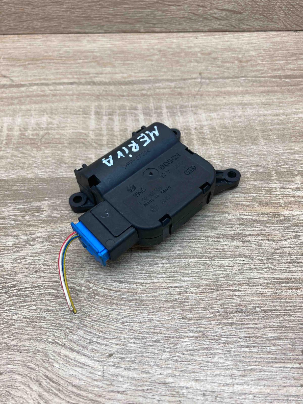 132801356   Air flap motor/actuator Opel Meriva A