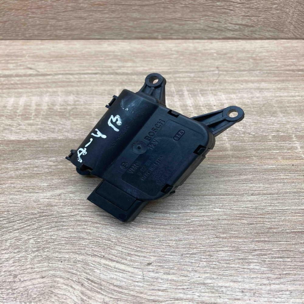 132801305 663834N C  Air flap motor/actuator Audi A4 S4 B7 8E 8H