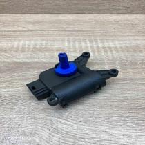 132801305 663834N C  Air flap motor/actuator Audi A4 S4 B7 8E 8H