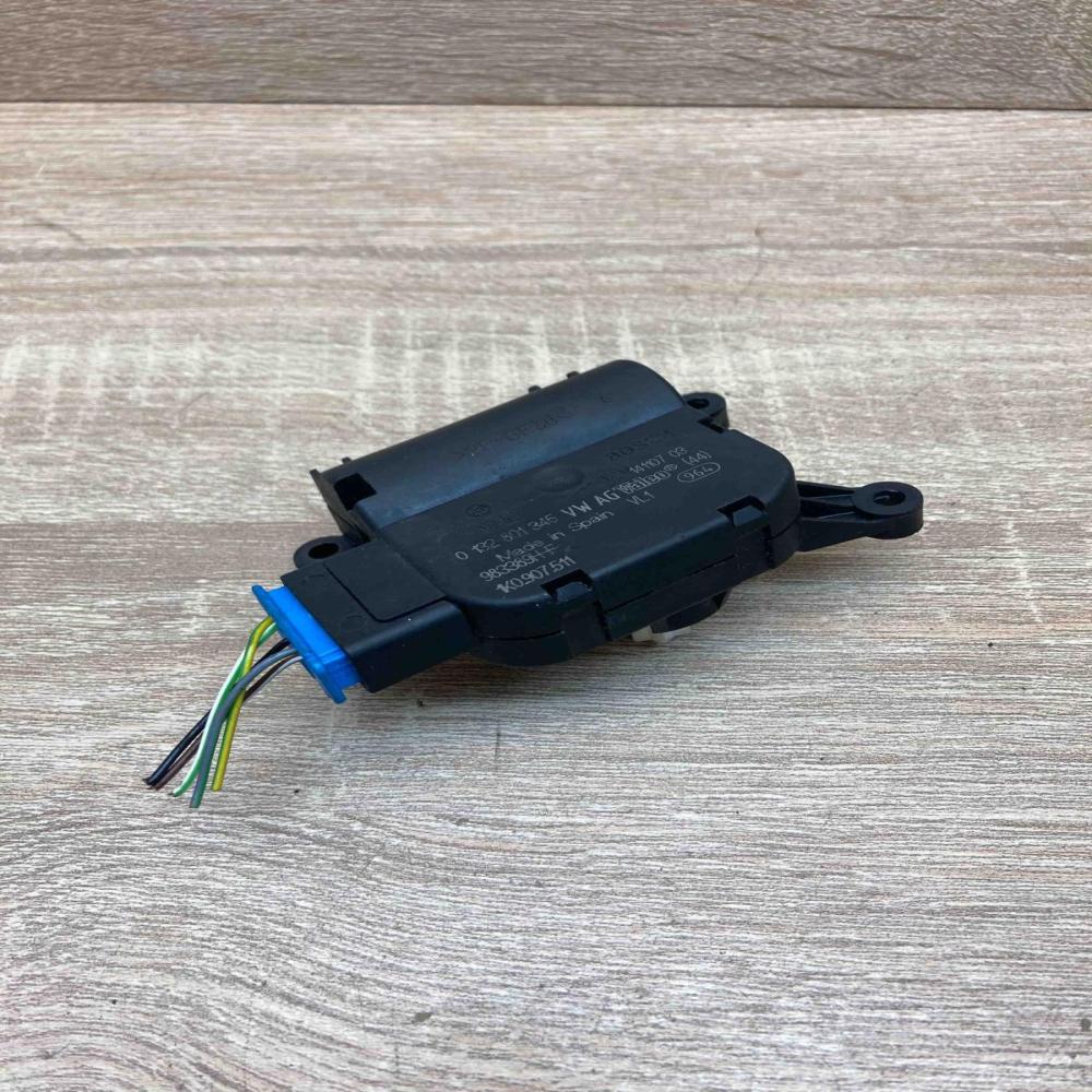 132801345 983389H F 1K0907511 Air flap motor/actuator Audi A3 S3 8P