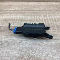 132801338 983382Z C 1K1907511G Air flap motor/actuator Audi A3 S3 8P