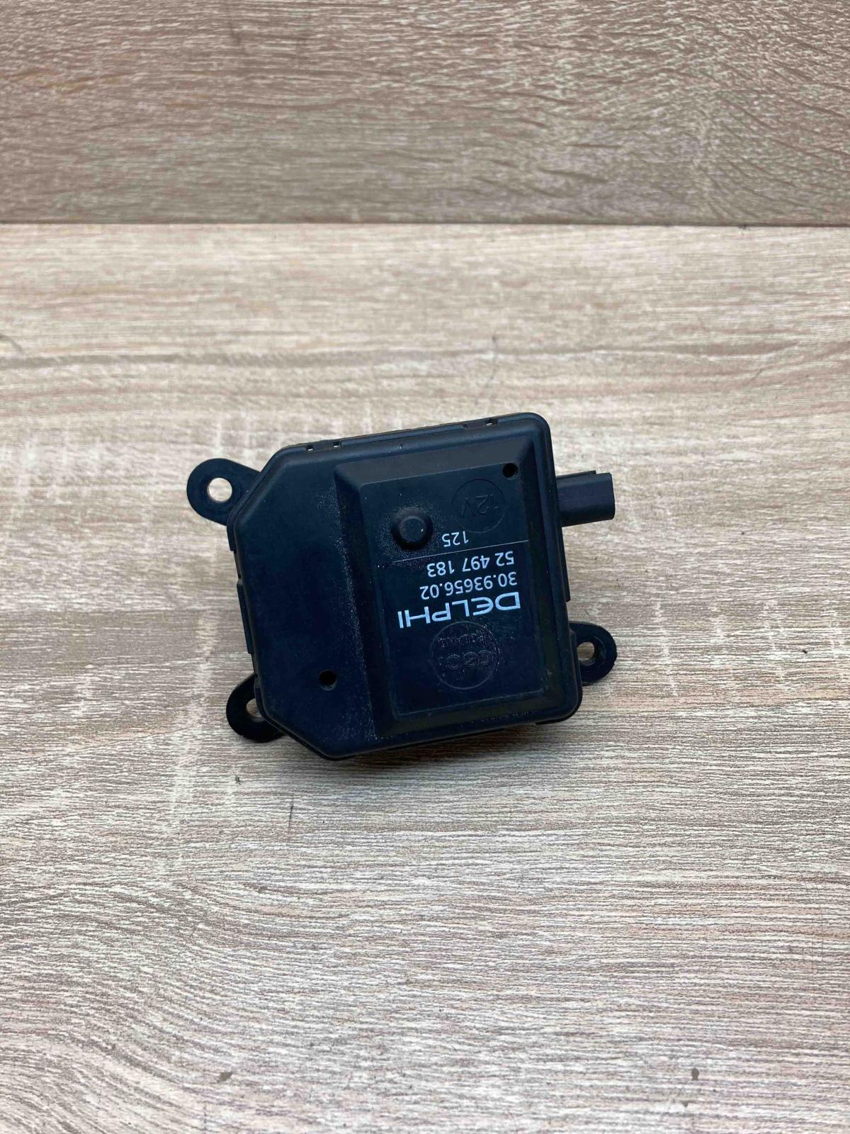 30 93656 02 52497183  Air flap motor/actuator Opel Astra H