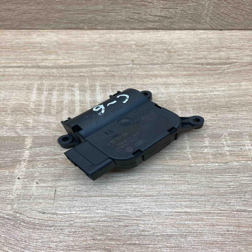 132801358 CZ116880 3032  Air flap motor/actuator Audi A6 S6 C6 4F