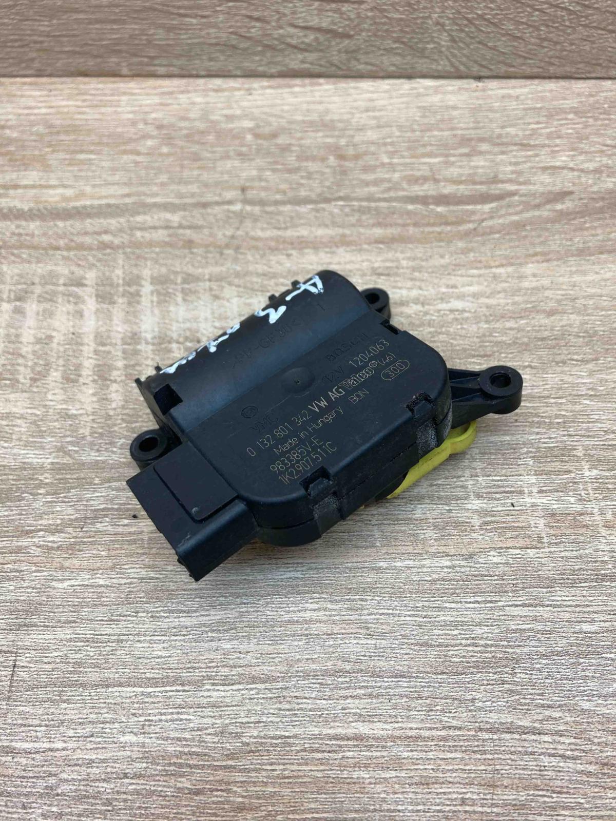 132801342 1K2907511C 983385V E Air flap motor/actuator Audi A3 S3 8P