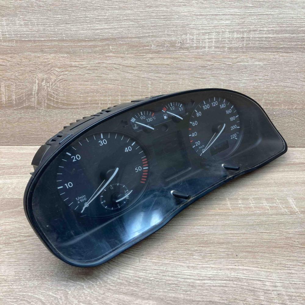3B0919890B 110 008 777 003 Speedometer (instrument cluster) Volkswagen PASSAT B5