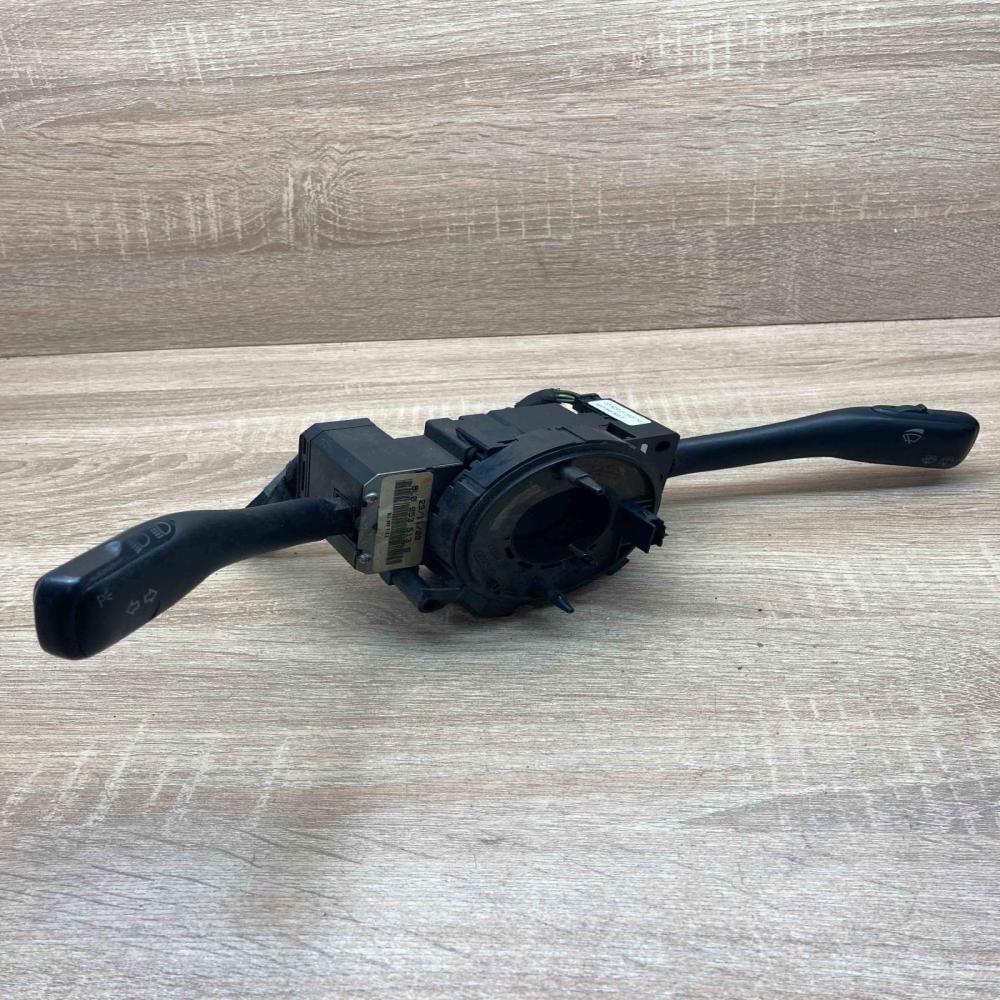 4B0953503F 8L0953513G  Wiper turn signal indicator stalk/switch Volkswagen PASSA