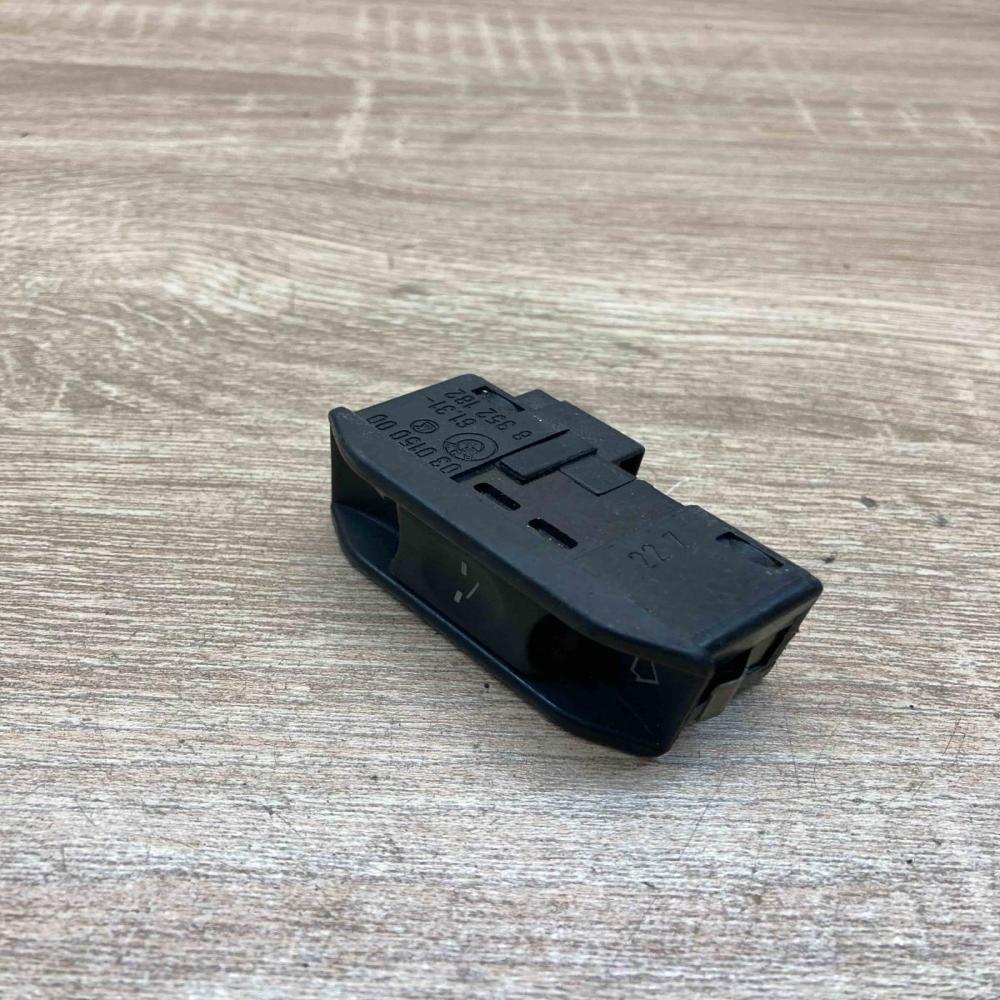 8352182 03015000  Sunroof switch BMW 5 E39