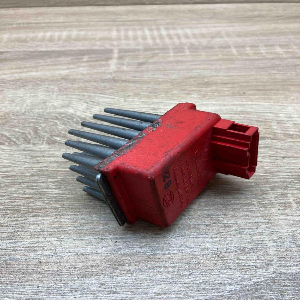 357907521 5DS006467 00  Heater blower motor/fan resistor Audi A4 S4 B5 8D
